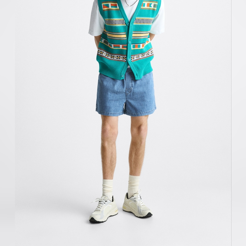 ZARA FIT CROPPED SHORTS